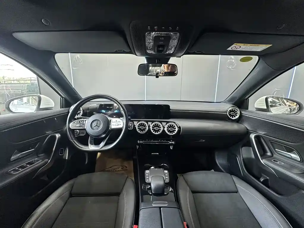 Mercedes-Benz A-Class 2023 — фото 9