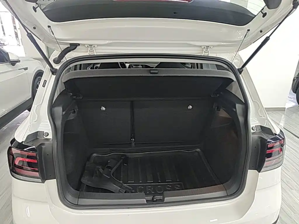 Volkswagen T-Cross 2020 — фото 15