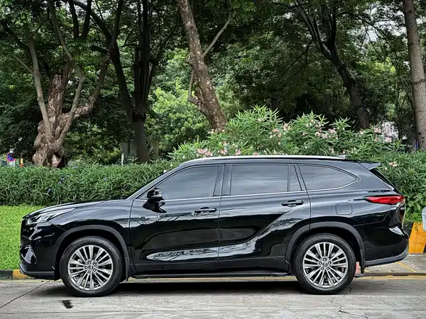Toyota Highlander 2022