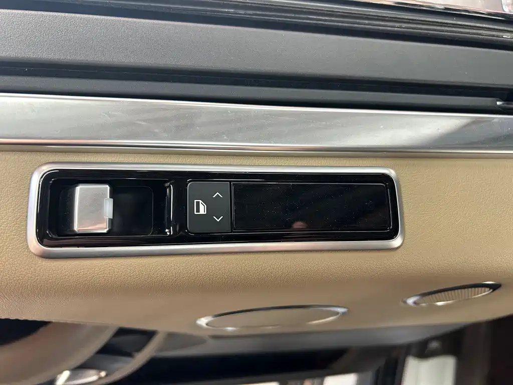 Land Rover Range Rover 2022 — фото 12