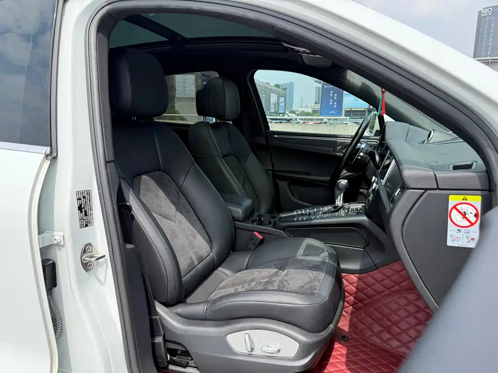 Porsche Macan 2019 — фото 13