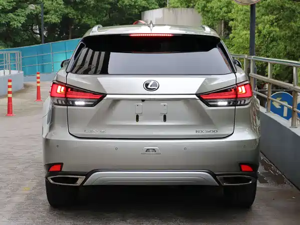 Lexus RX 2020