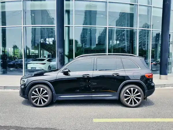 Mercedes-Benz GLB 2024