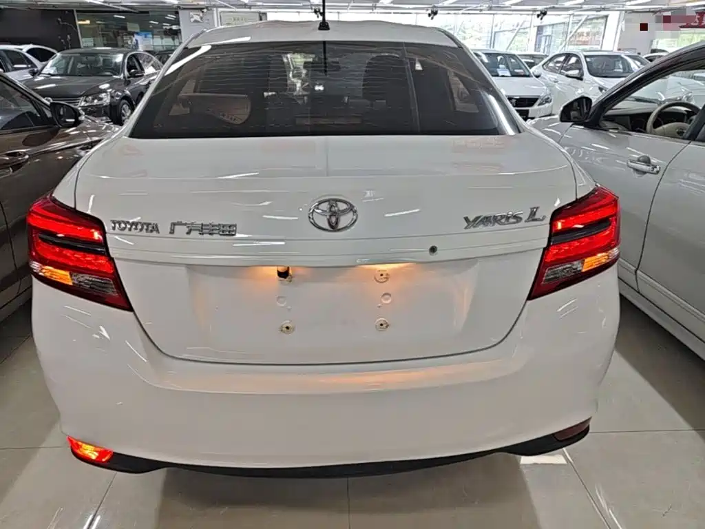 Toyota Yaris L 2019