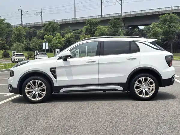 Lynk & Co 01 2018