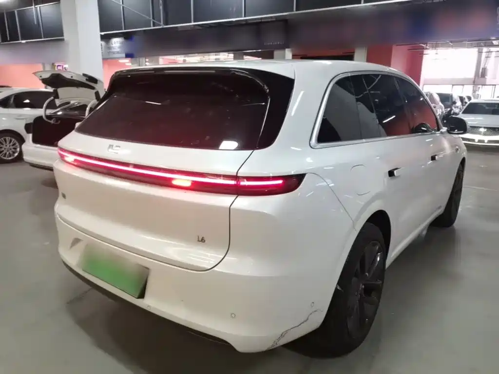 Li Auto Li L6 2025