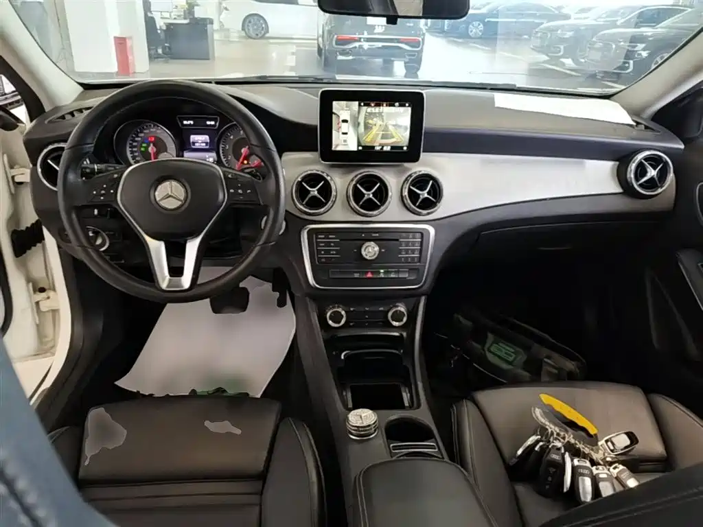Mercedes-Benz GLA 2016 — фото 10