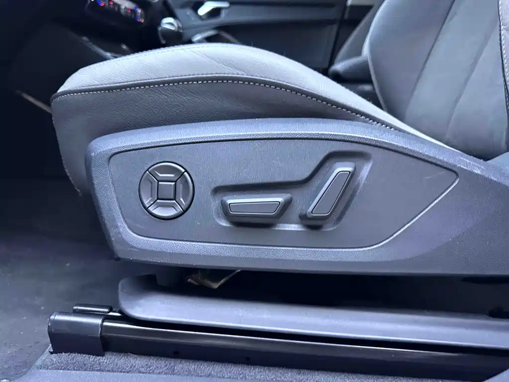 Audi Q3 2022 — фото 17