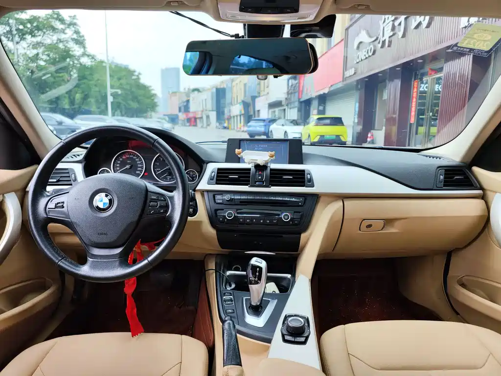 BMW 3 Series 2014 — фото 16