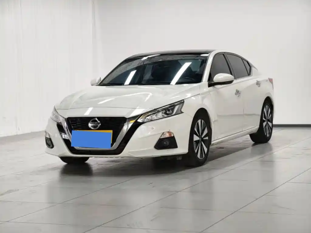 Nissan Teana 2022 — фото 1
