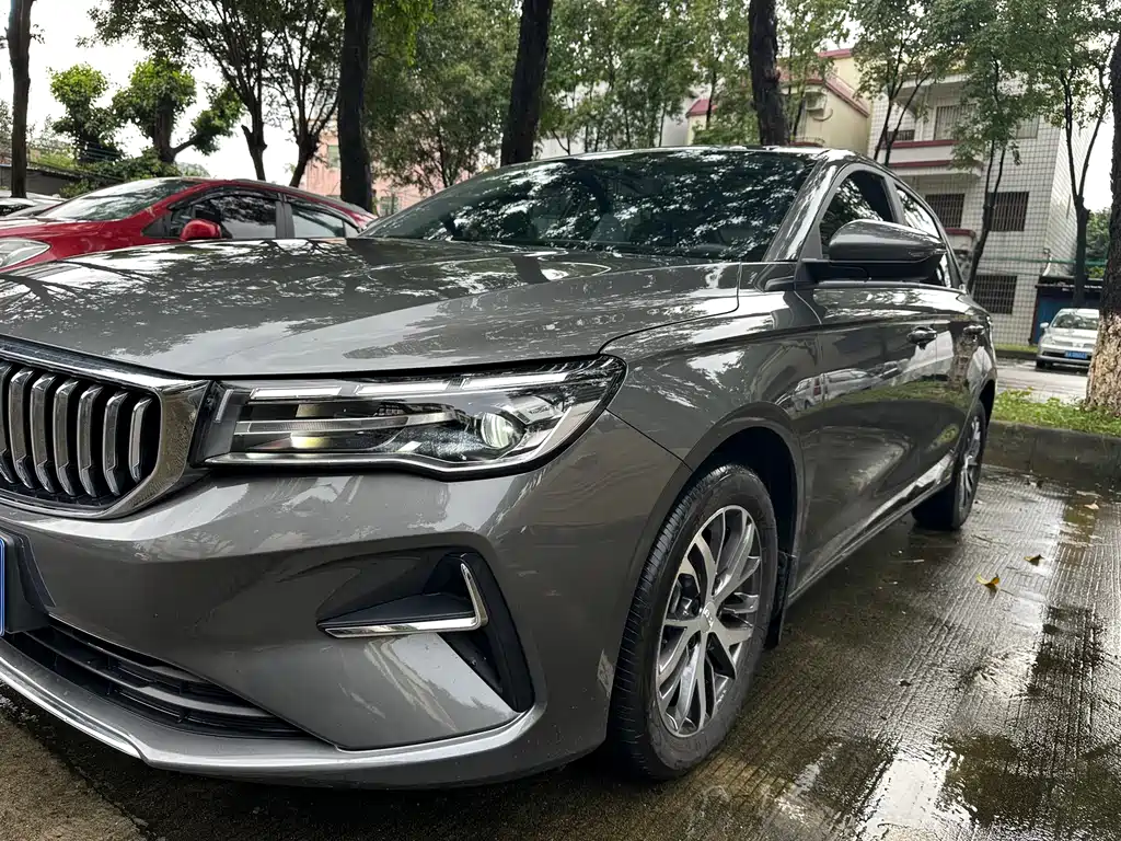 Geely Emgrand 2025 — фото 16