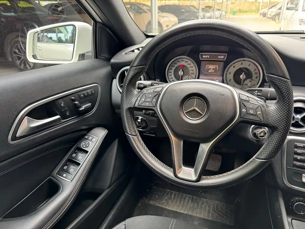 Mercedes-Benz A-Class 2016 — фото 5