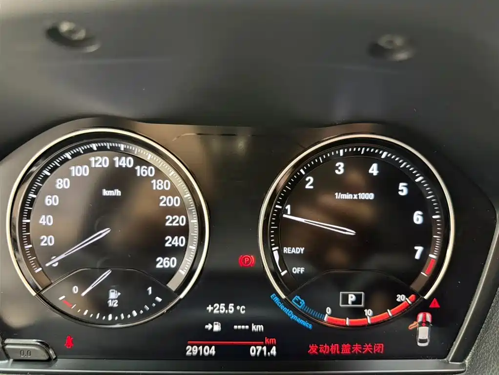 BMW 1 Series 2022 — фото 10