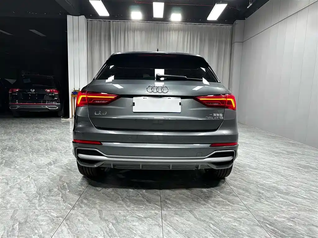 Audi Q3 2022 — фото 7
