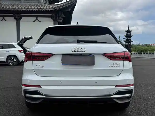 Audi Q3 2021