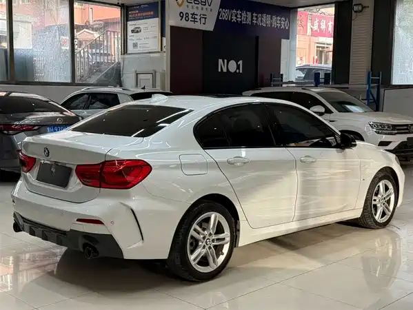 BMW 1 Series 2022