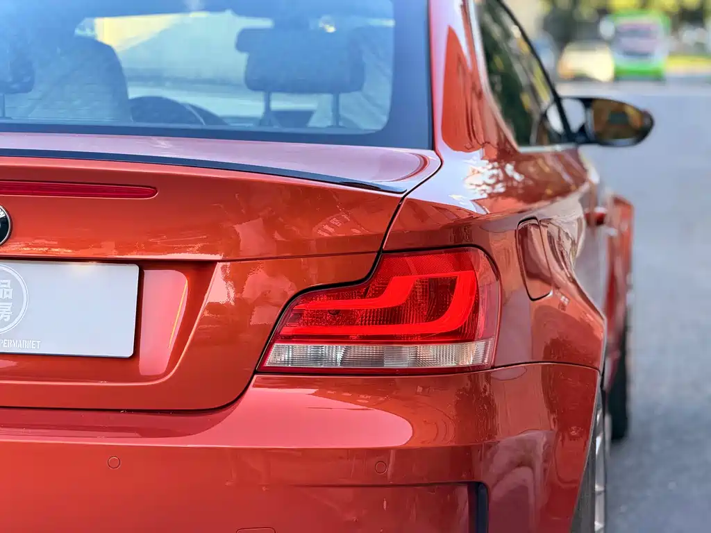 BMW 1 Series M 2012 — фото 20