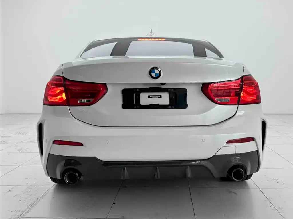 BMW 1 Series 2021 — фото 9