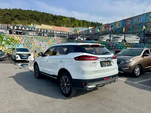 Geely Boyue 2018