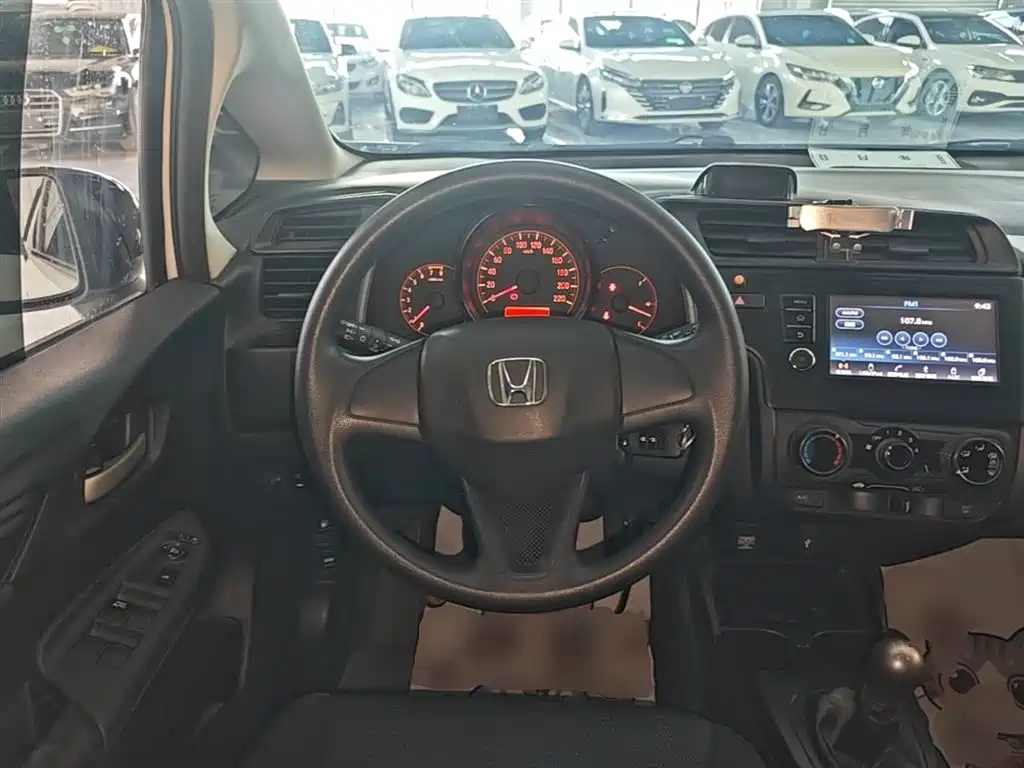 Honda Fit 2019 — фото 11