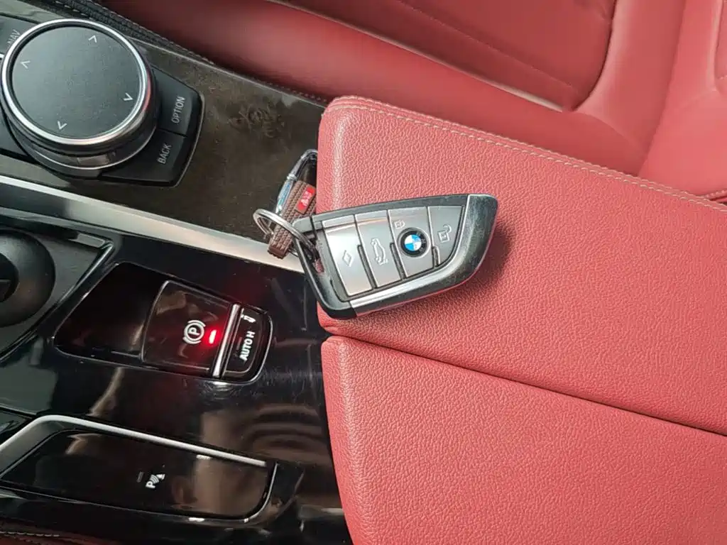BMW 5 Series 2023 — фото 17