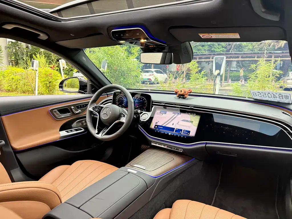 Mercedes-Benz E-Class 2025 — фото 16