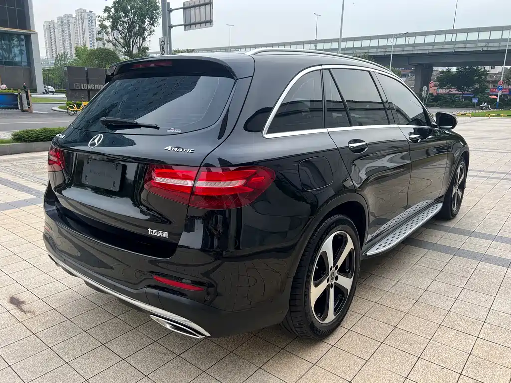 Mercedes-Benz GLC 2018 — фото 18
