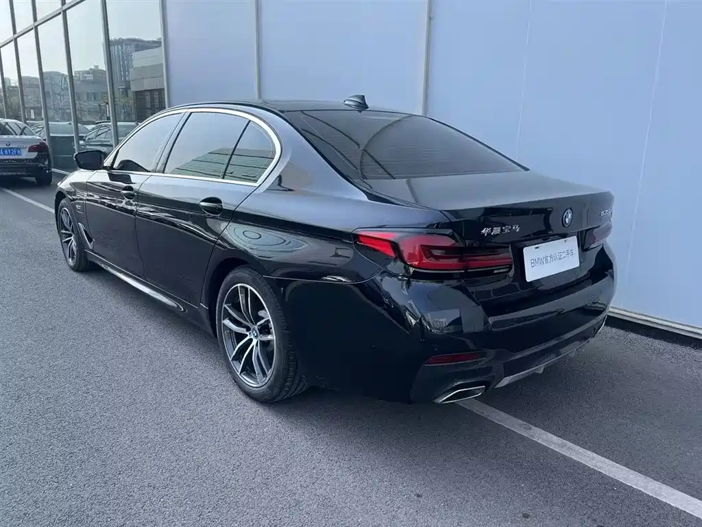 BMW 5 Series New Energy 2023 — фото 4