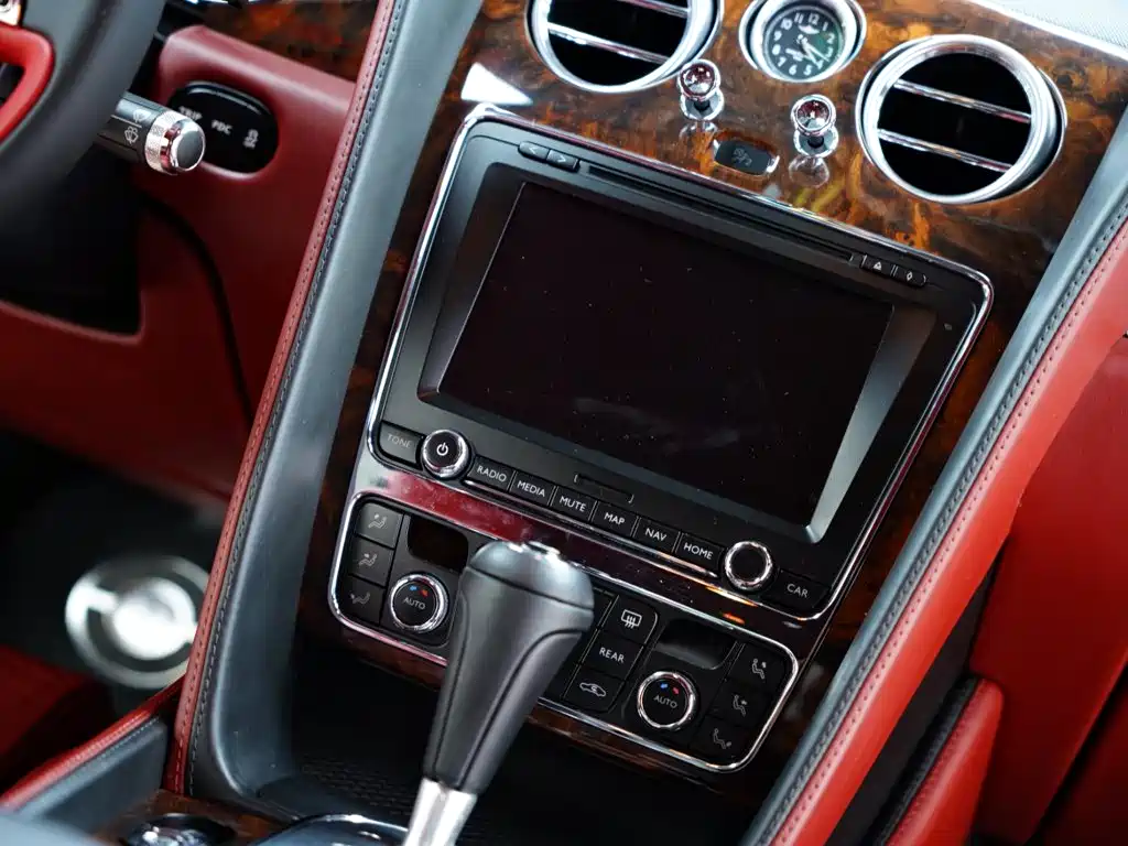 Bentley Continental 2012 — фото 52