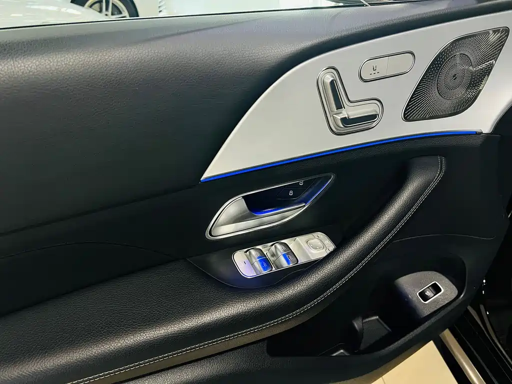 Mercedes-Benz GLE 2023 — фото 3