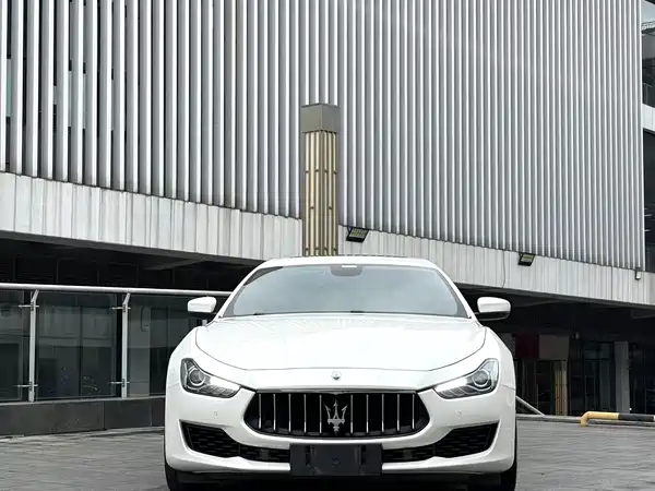 Maserati Ghibli 2021