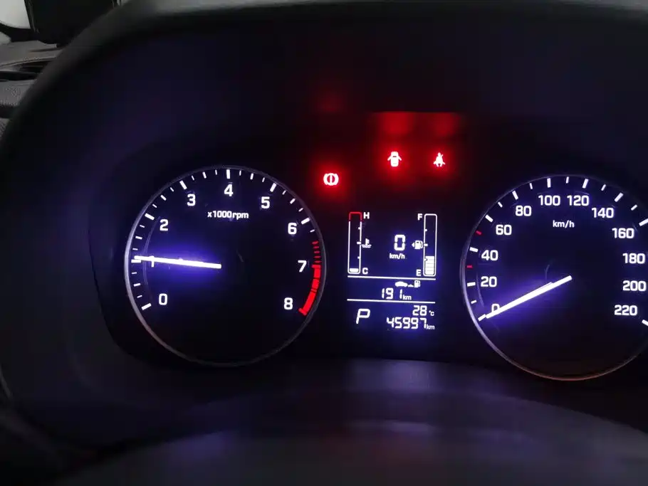 Hyundai ix25 2017 — фото 14