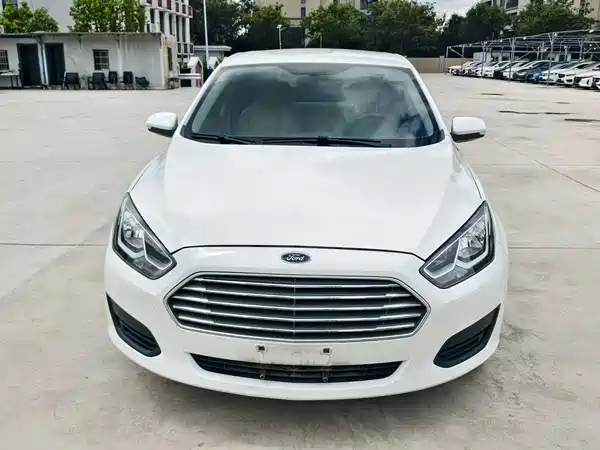 Ford Escort 2018