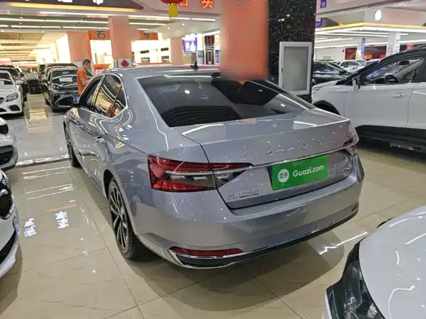 Skoda Superb 2022