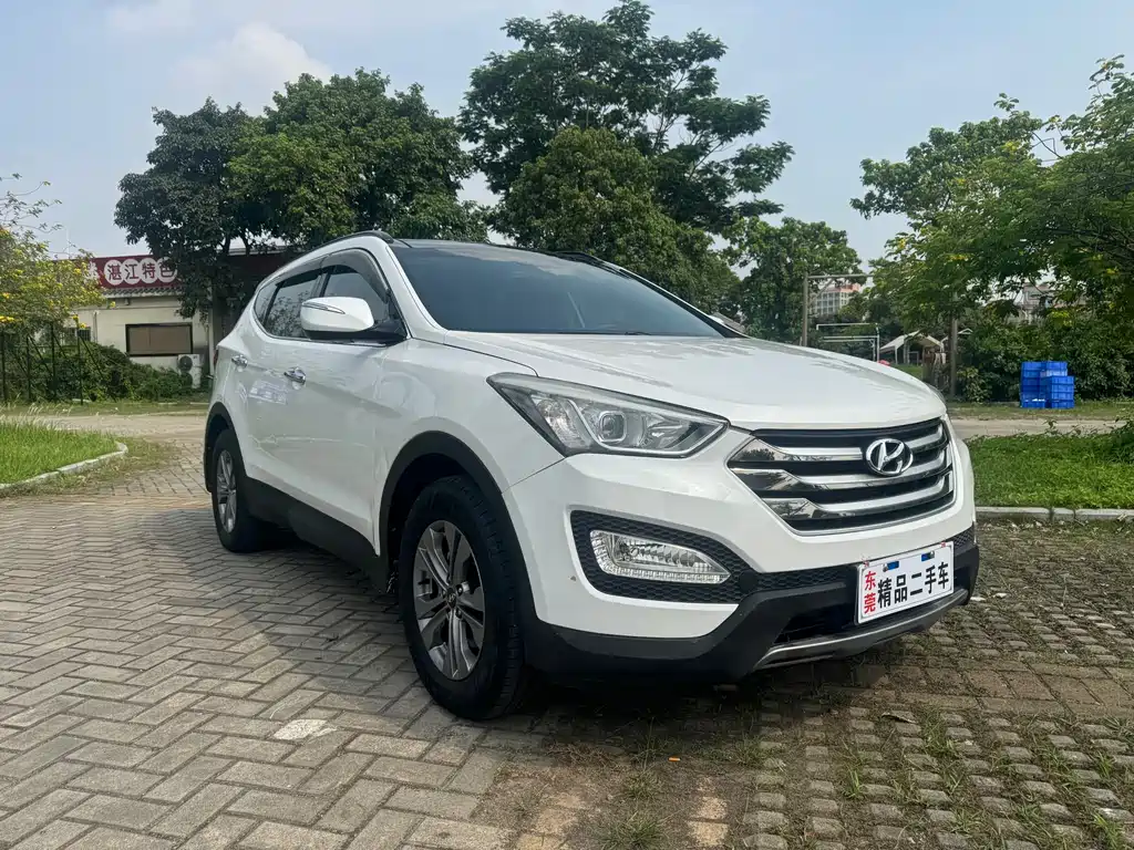 Hyundai Santa Fe 2016 — фото 1