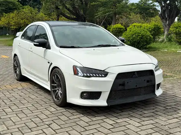 Mitsubishi Lancer EX 2016