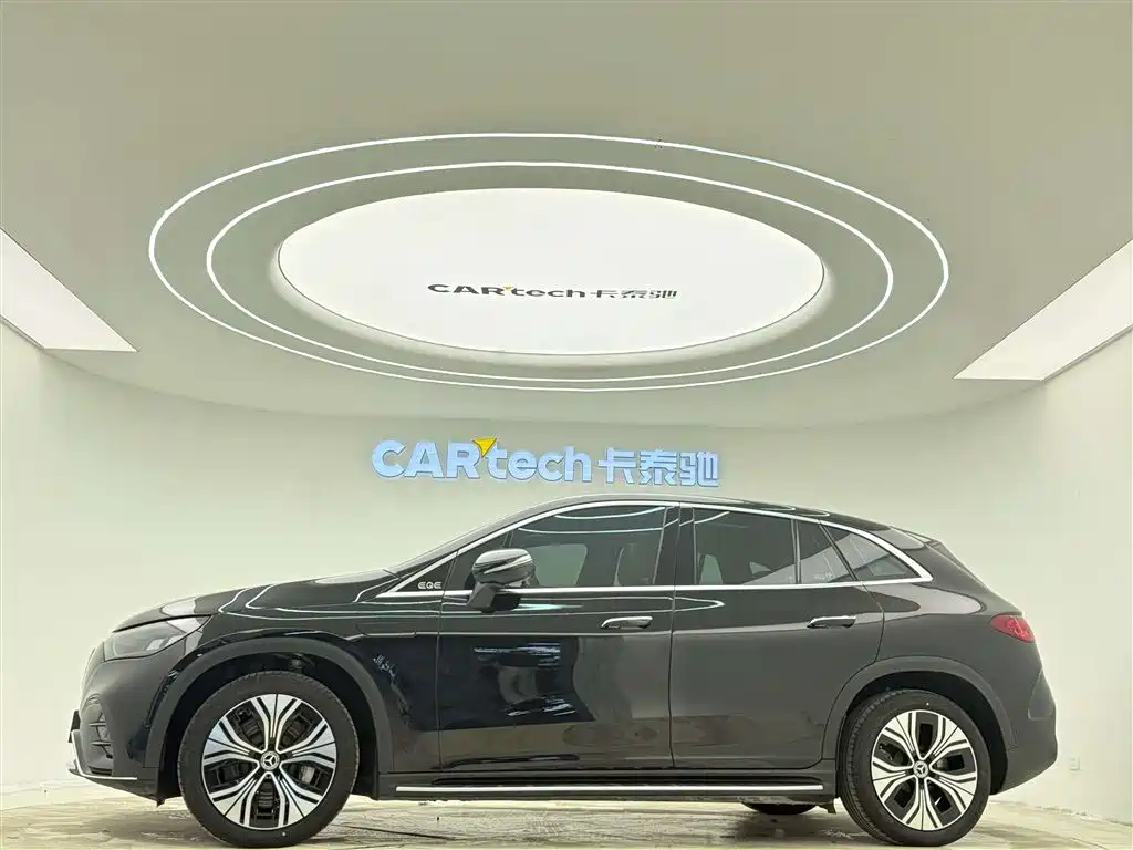 Mercedes-Benz EQE SUV 2026