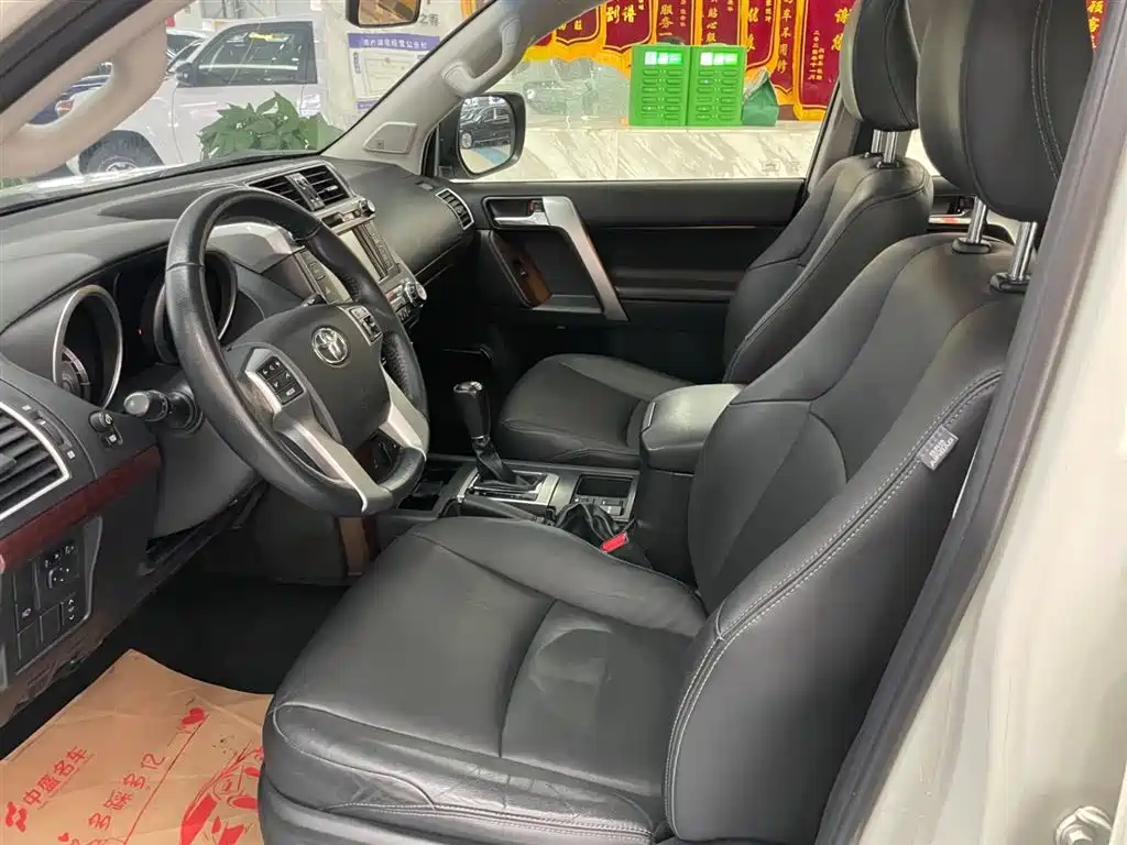 Toyota Prado 2017 — фото 10