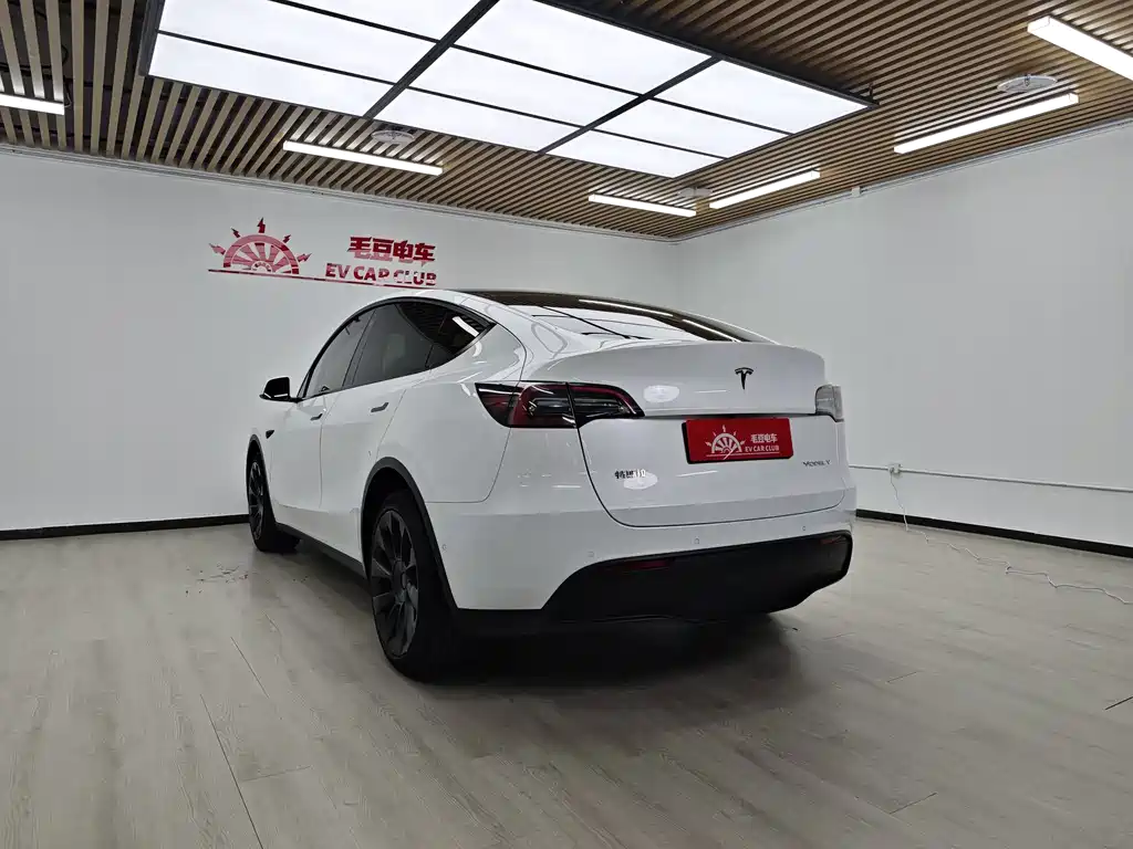 Tesla Model Y 2022 — фото 5