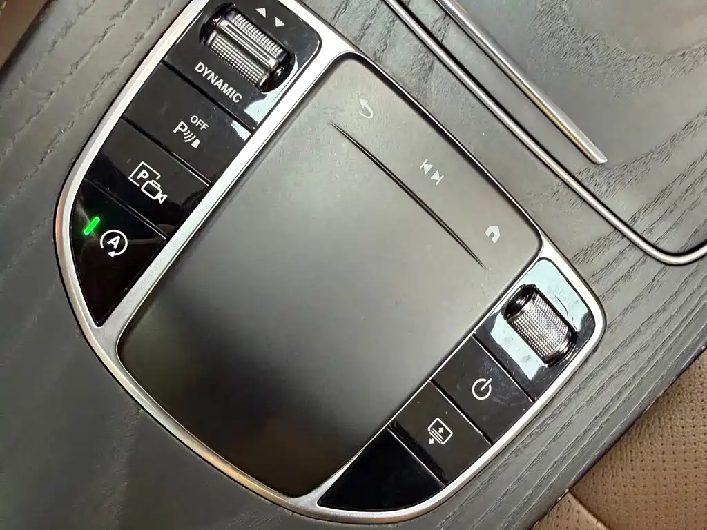 Mercedes-Benz E-Class 2020 — фото 9