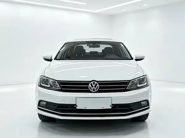 Volkswagen Sagitar 2016
