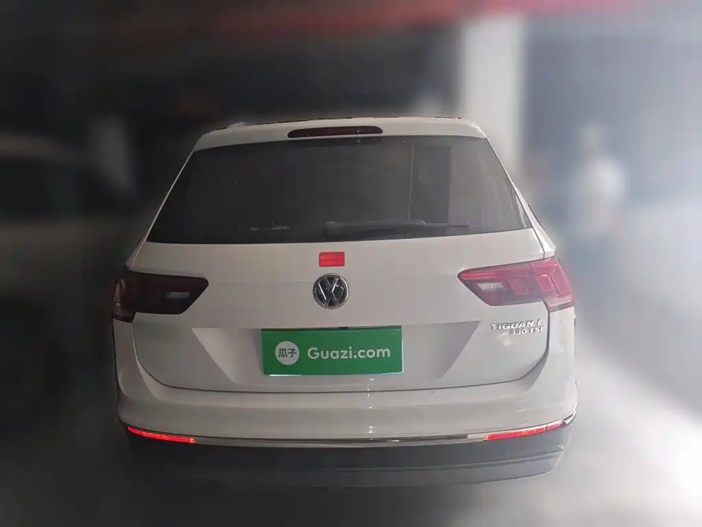 Volkswagen Tiguan L 2017 — фото 4