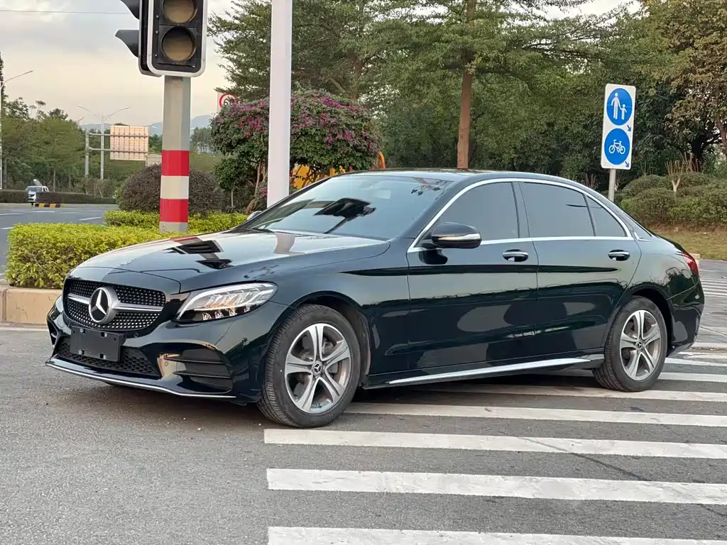Mercedes-Benz C-Class 2020