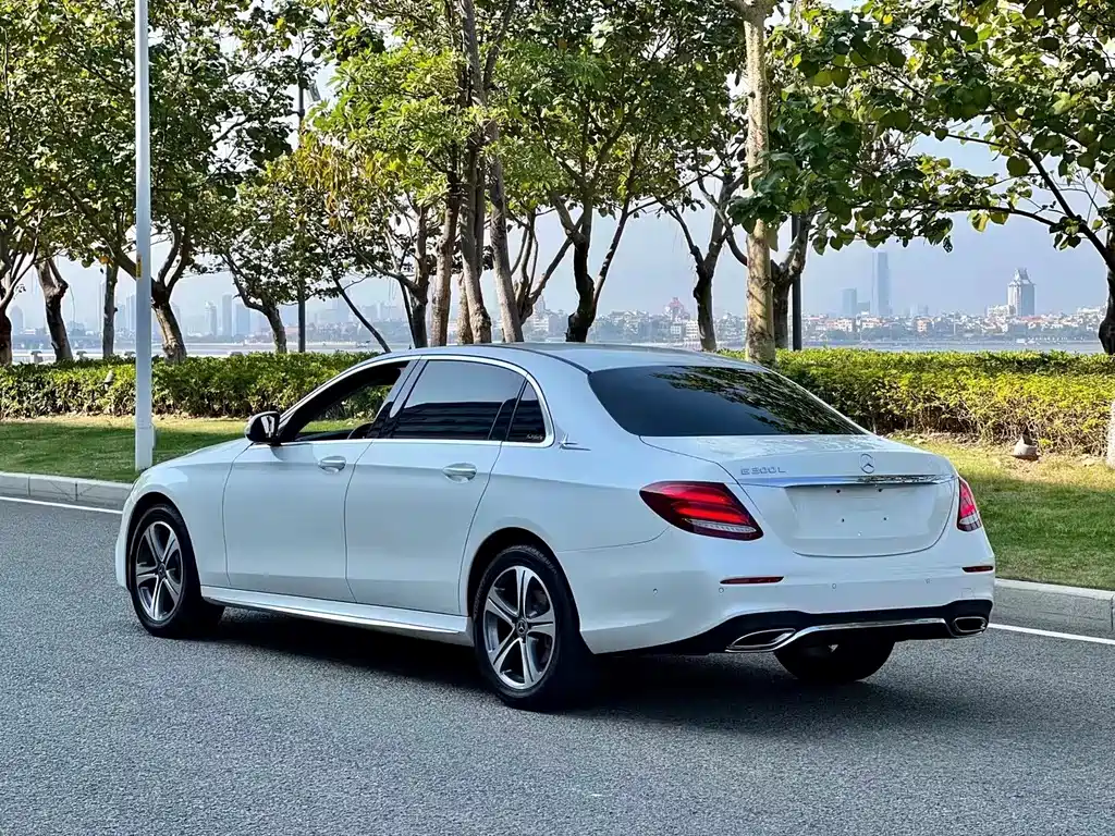 Mercedes-Benz E-Class 2018 — фото 8