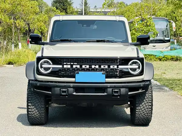 Ford Bronco 2024