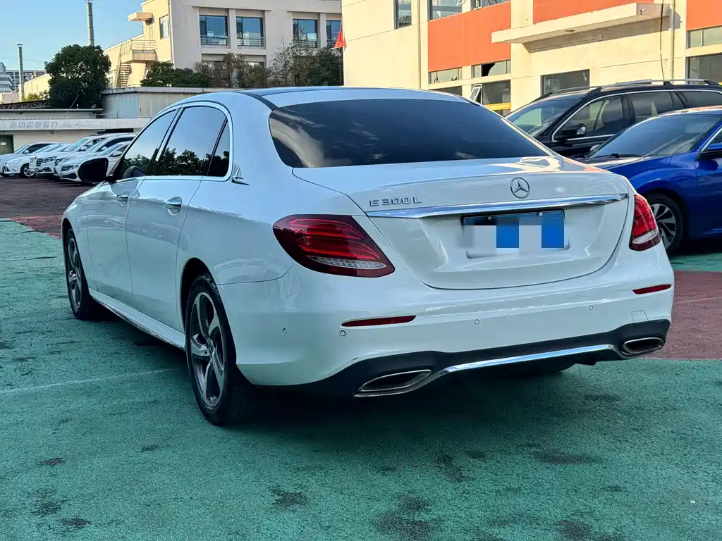 Mercedes-Benz E-Class 2017 — фото 5