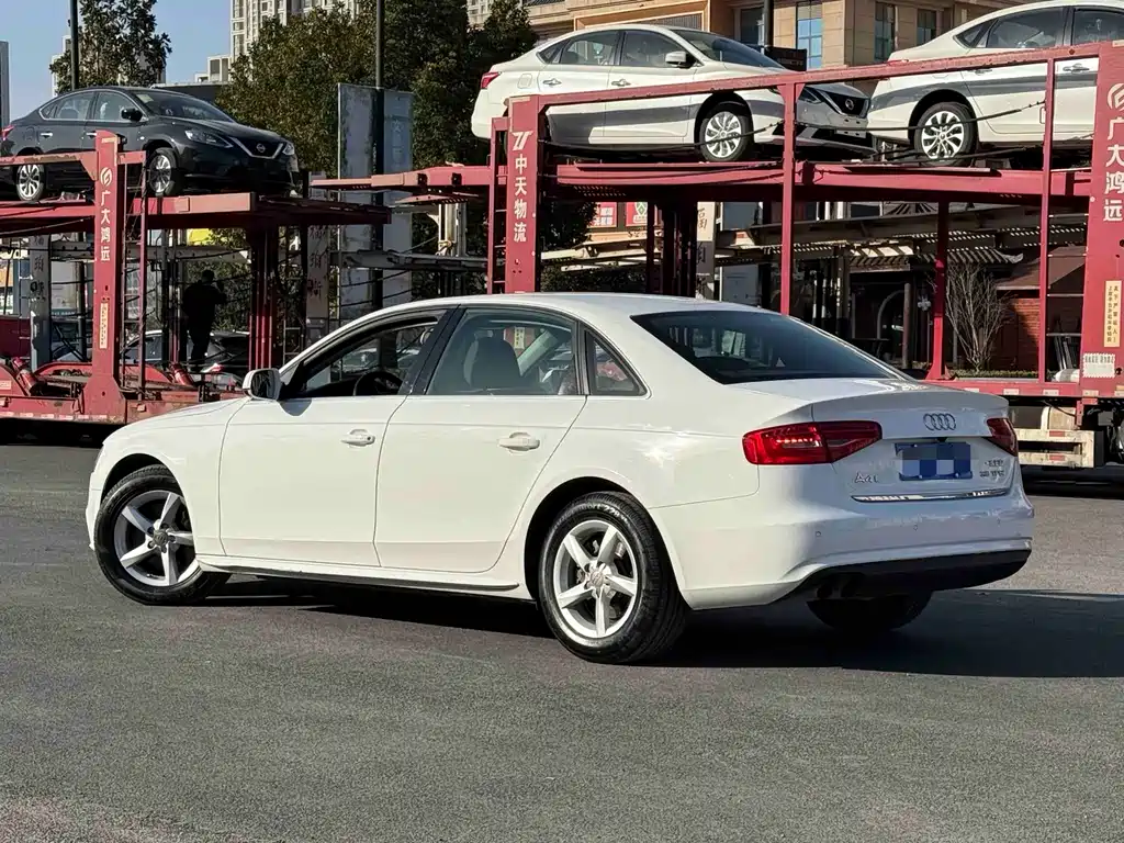 Audi A4L 2014 — фото 22