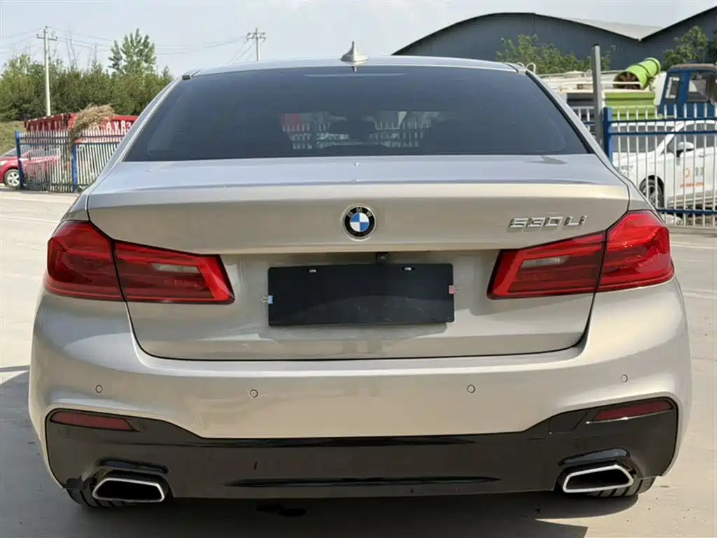 BMW 5 Series 2018 — фото 6