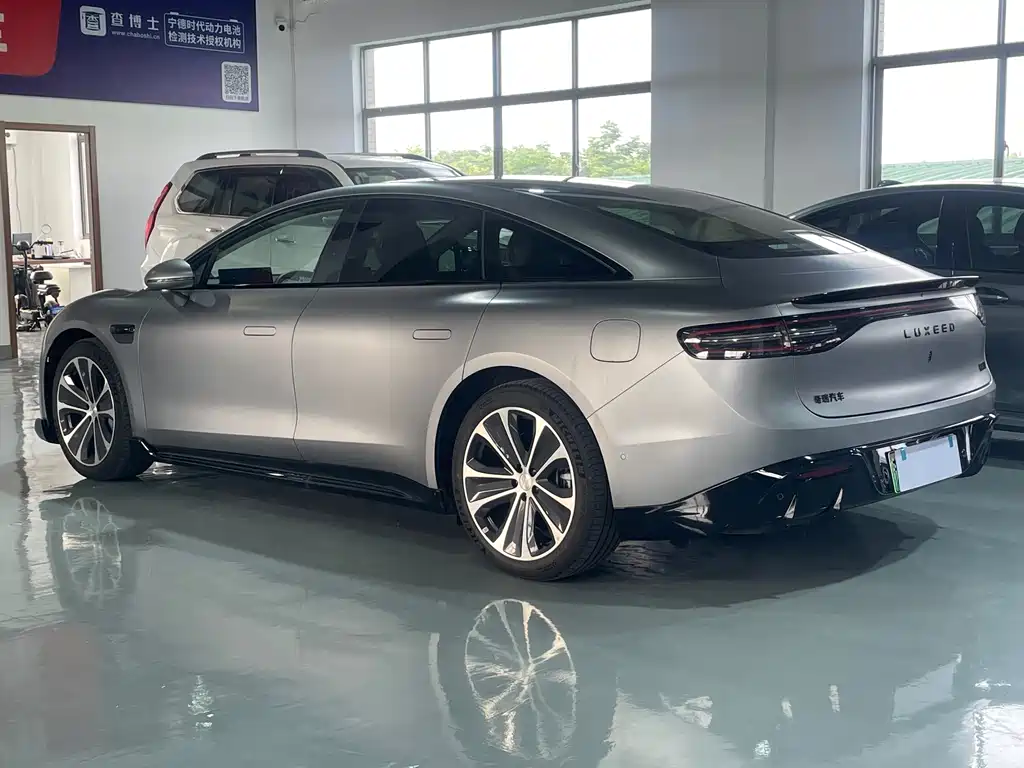 Luxeed Zhijie S7 2025