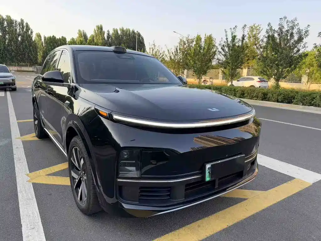 Li Auto Li L8 2024
